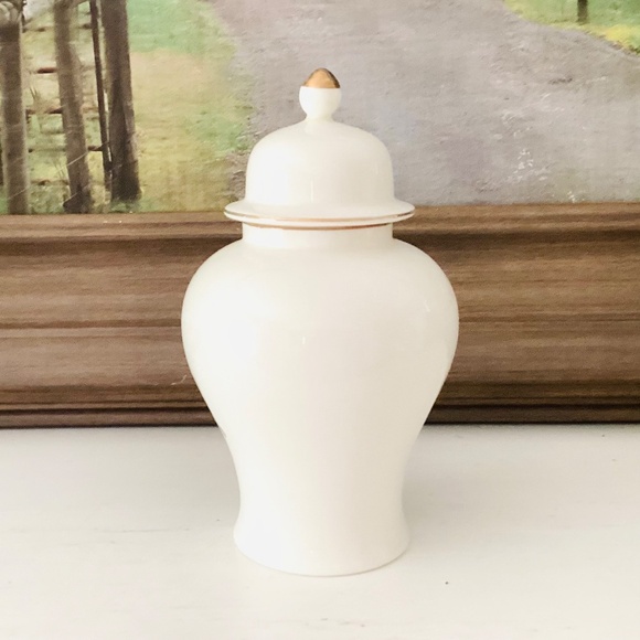 Vintage Translucent Bone China Ginger Jar White Gold Pink Floral Japan FLAW - Picture 6 of 12